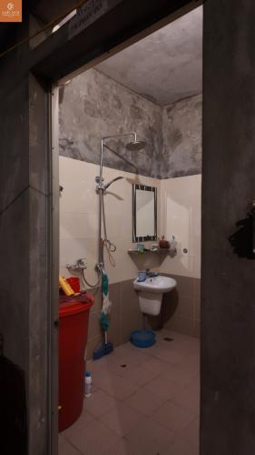 Shower 2 Shared Bathroom